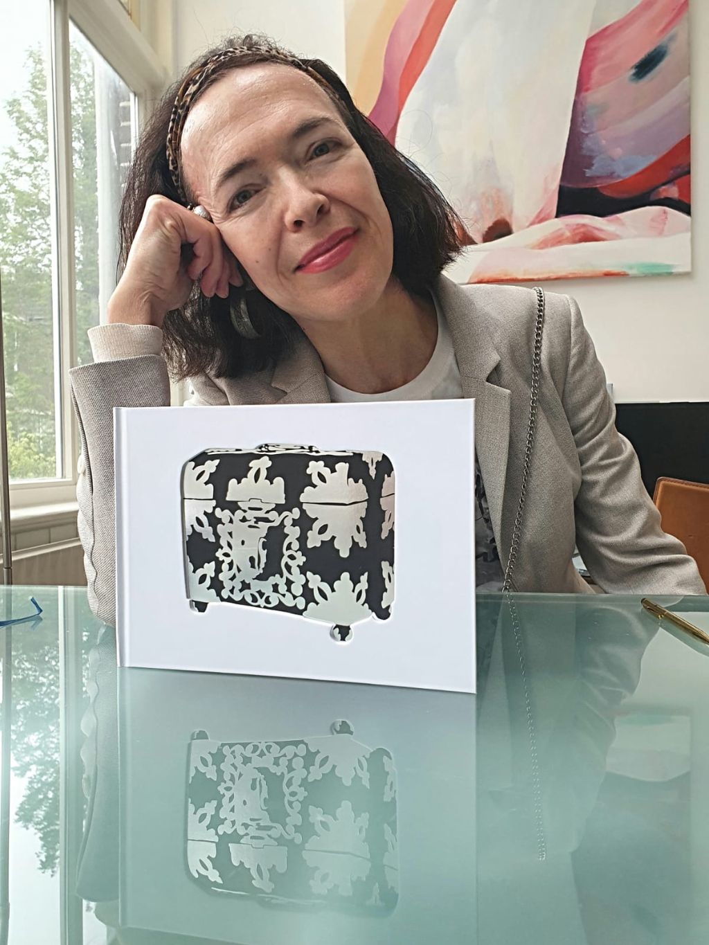 Ele . Art luggage